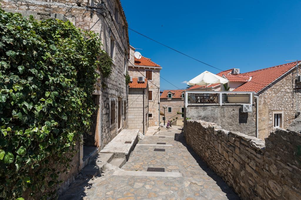 House Riva Supetar